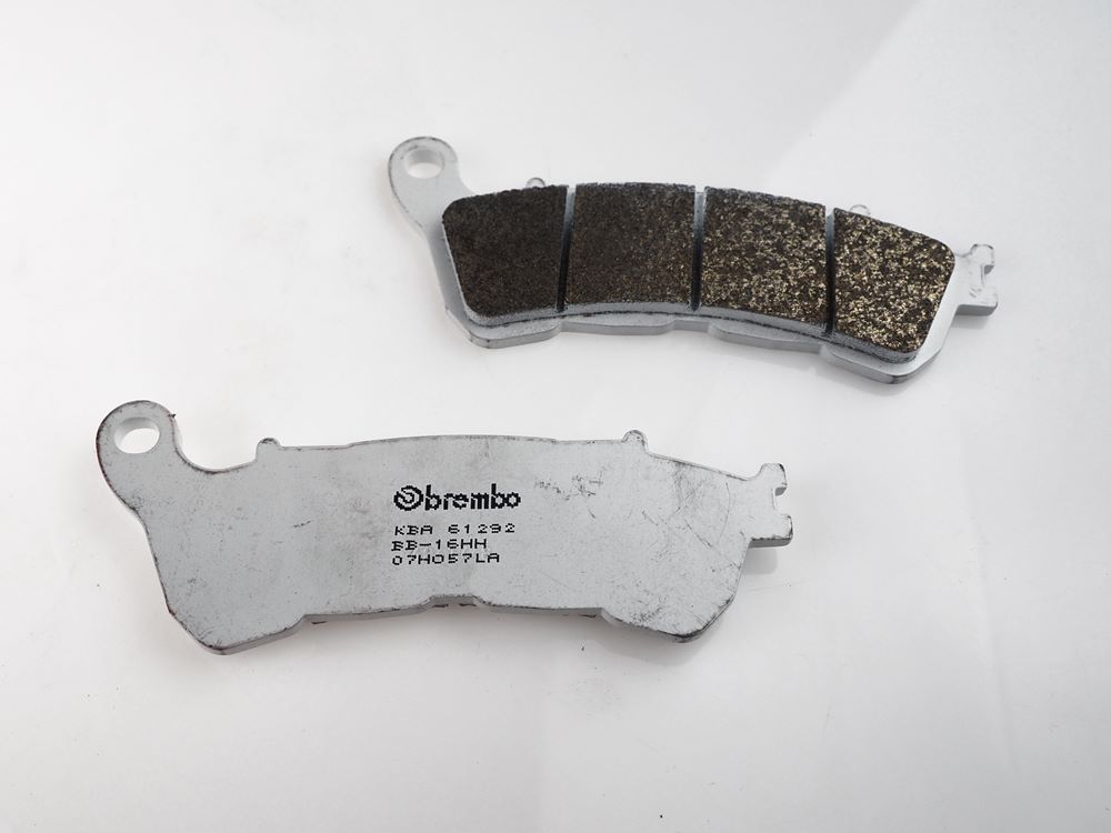 Brembo Sintered Brake Pads For Honda CB1000R SC60 (Front, No ABS) – 07HO50SA