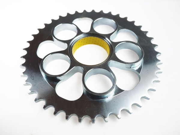 Kettenrad Stahl 38 39 40 41 42 43 Zähne (520) passend auf Ducati 748 / 800 Monster S2R / MV Agusta F