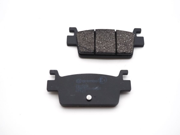 Brembo Bremsbelag organisch hinten 07121 passend für Kymco AK 550 und AK 550 ST