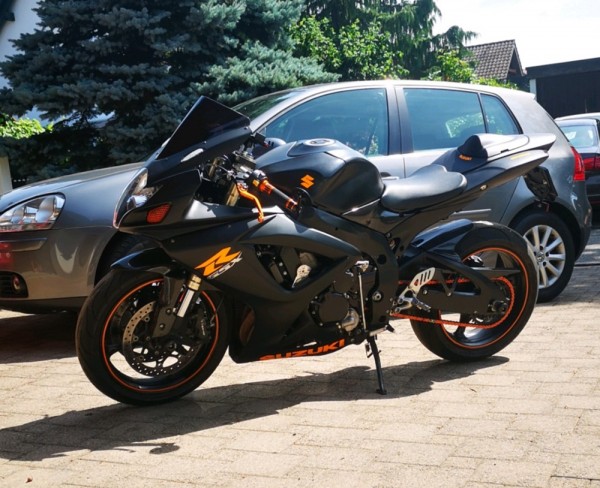 Enuma Kettensatz passend für Suzuki GSX-R 600 (Bj.06-10) 525 MVXZ2 Kette farbig