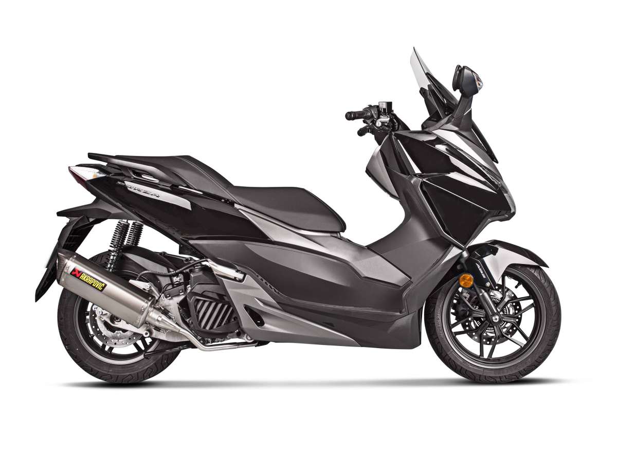 Akrapovic Racing Line Edelstahl-Komplettanlage mit